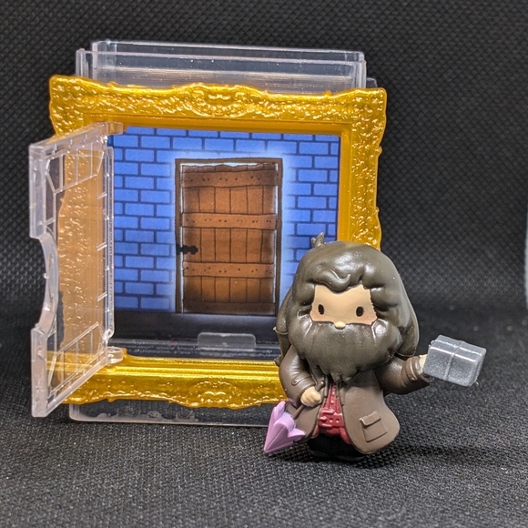 Harry Potter Micro Magical Moments Hagrid Year 1 - Picture 2 of 9